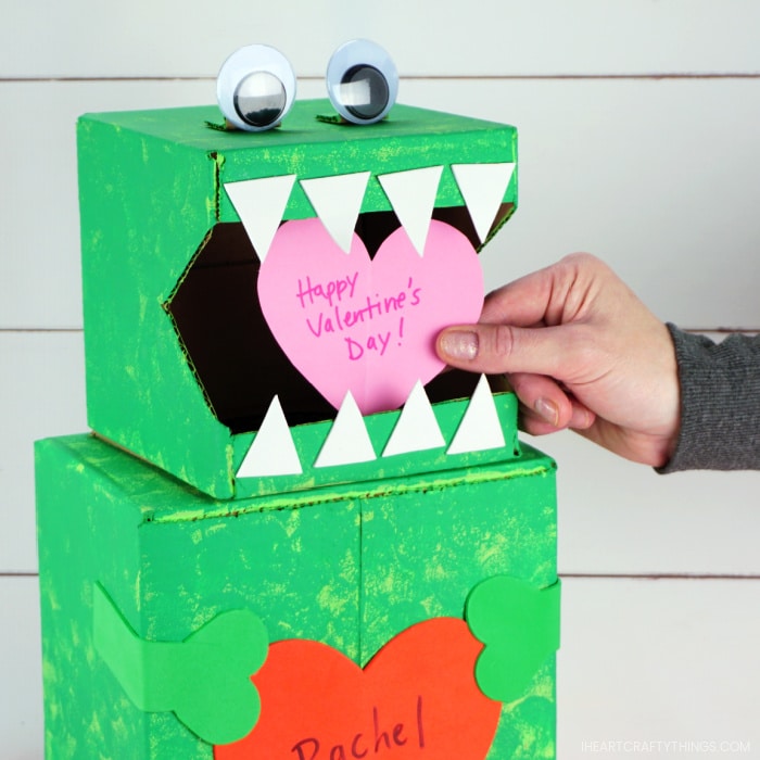 dinosaur valentine box