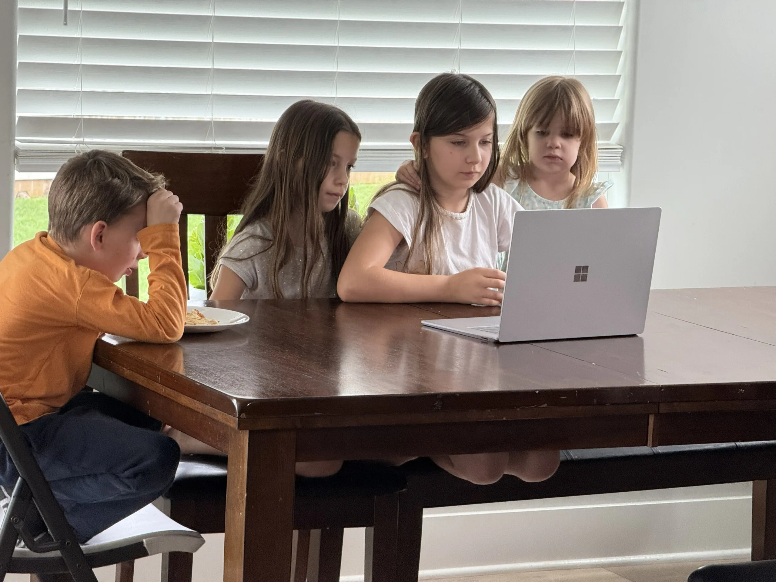 Kids in a live online class